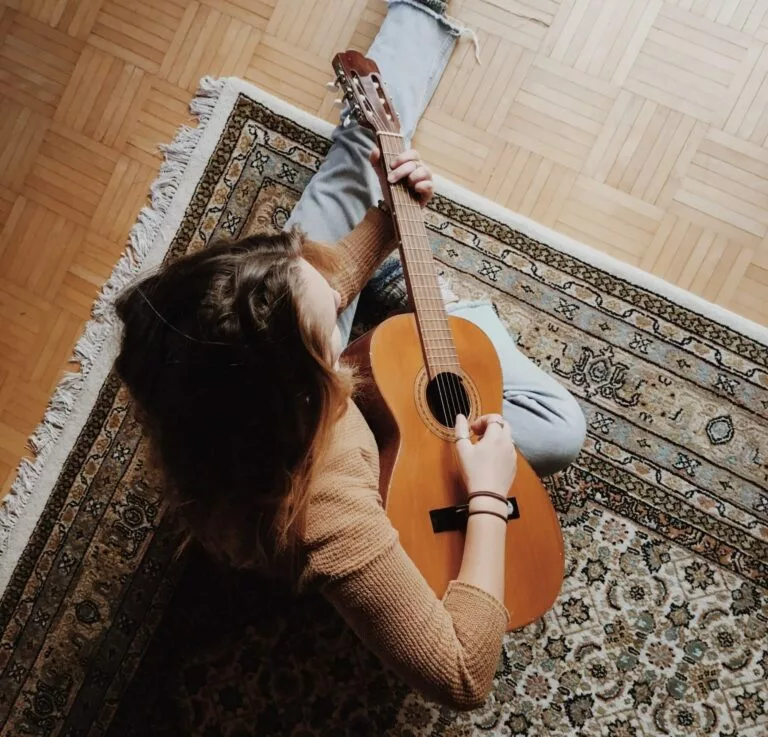 Muzyczna Przystań | Nauka gry na gitarze Rumia